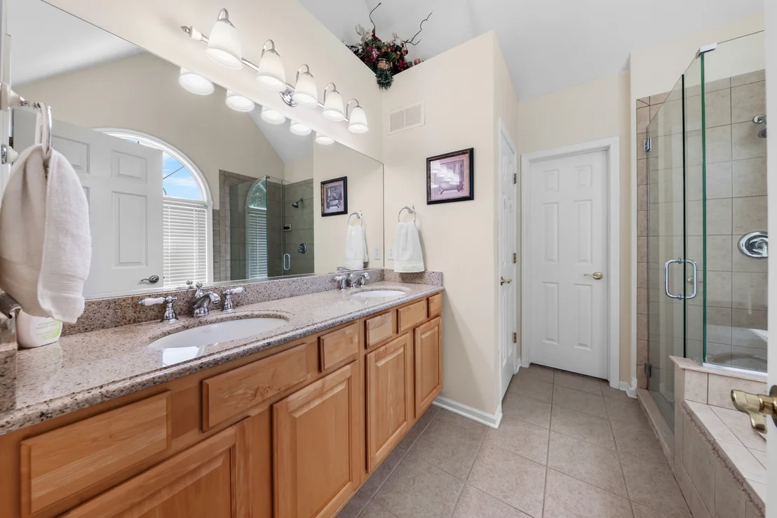 Photo of 1223 Fox Run Drive