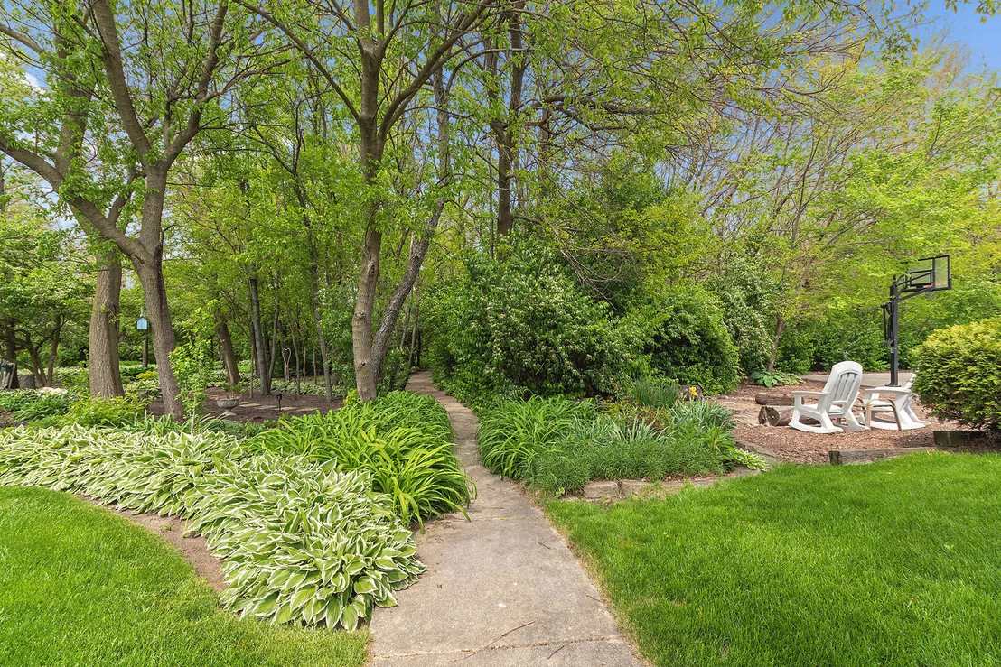 Photo of 10612 Williamsburg Trail