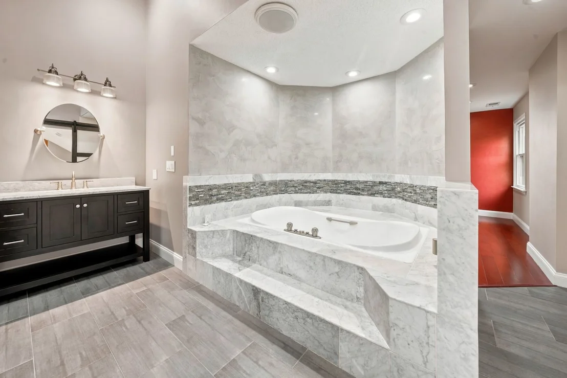 Photo of 1221 W Sable Drive