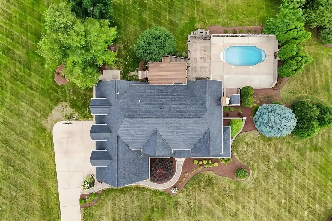 Photo of 385 Valley Way