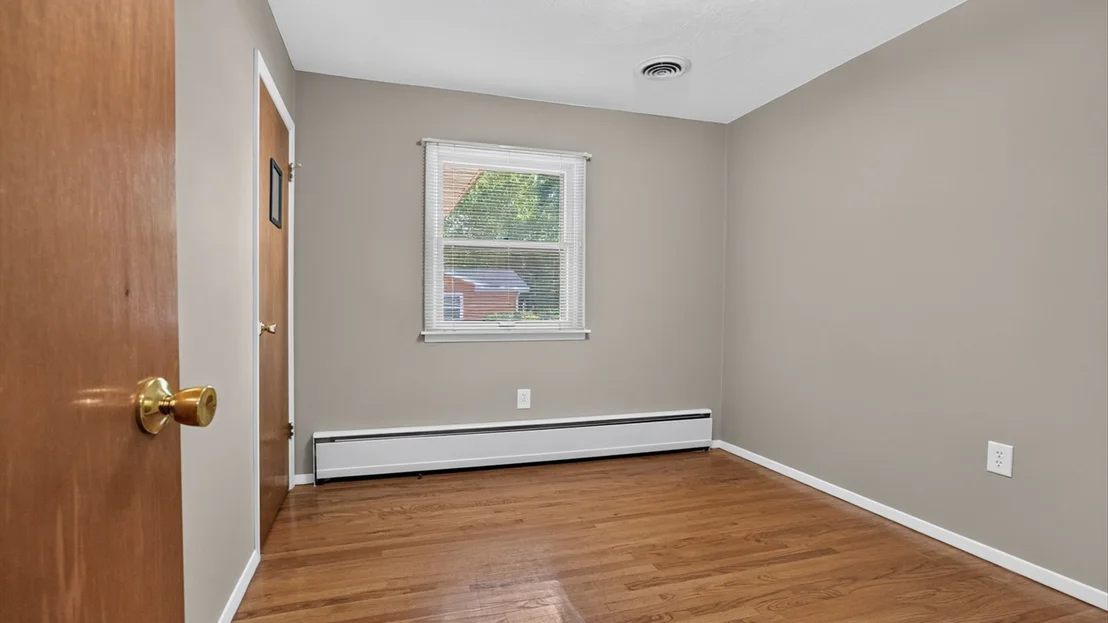 Photo of 305 Centennial Avenue