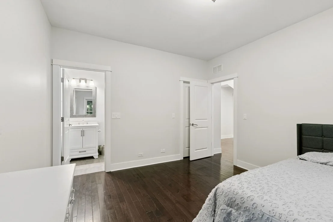 Photo of 2412 Noyes Street