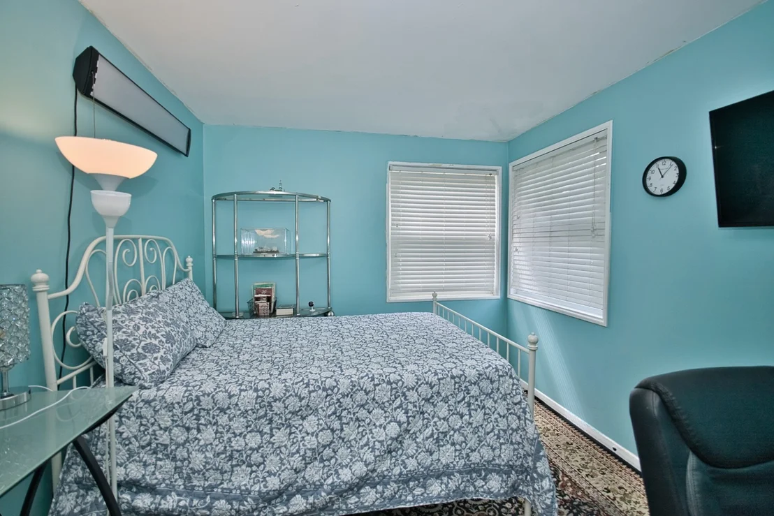 Photo of 6948 Beckwith Road