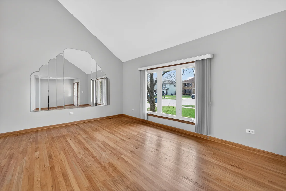 Photo of 1281 Scarlet Drive