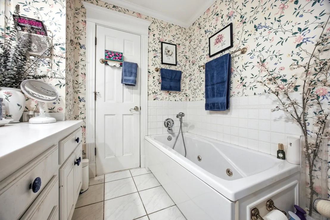 Photo of 1215 Forest Drive