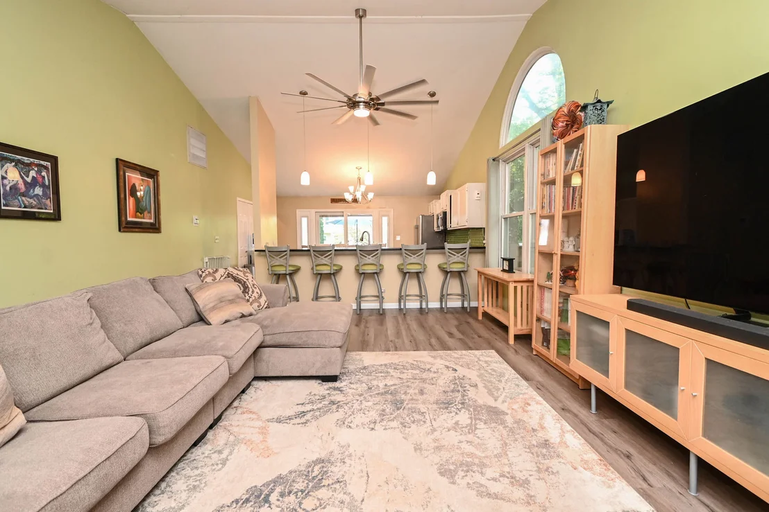 Photo of 1333 Regency Lane