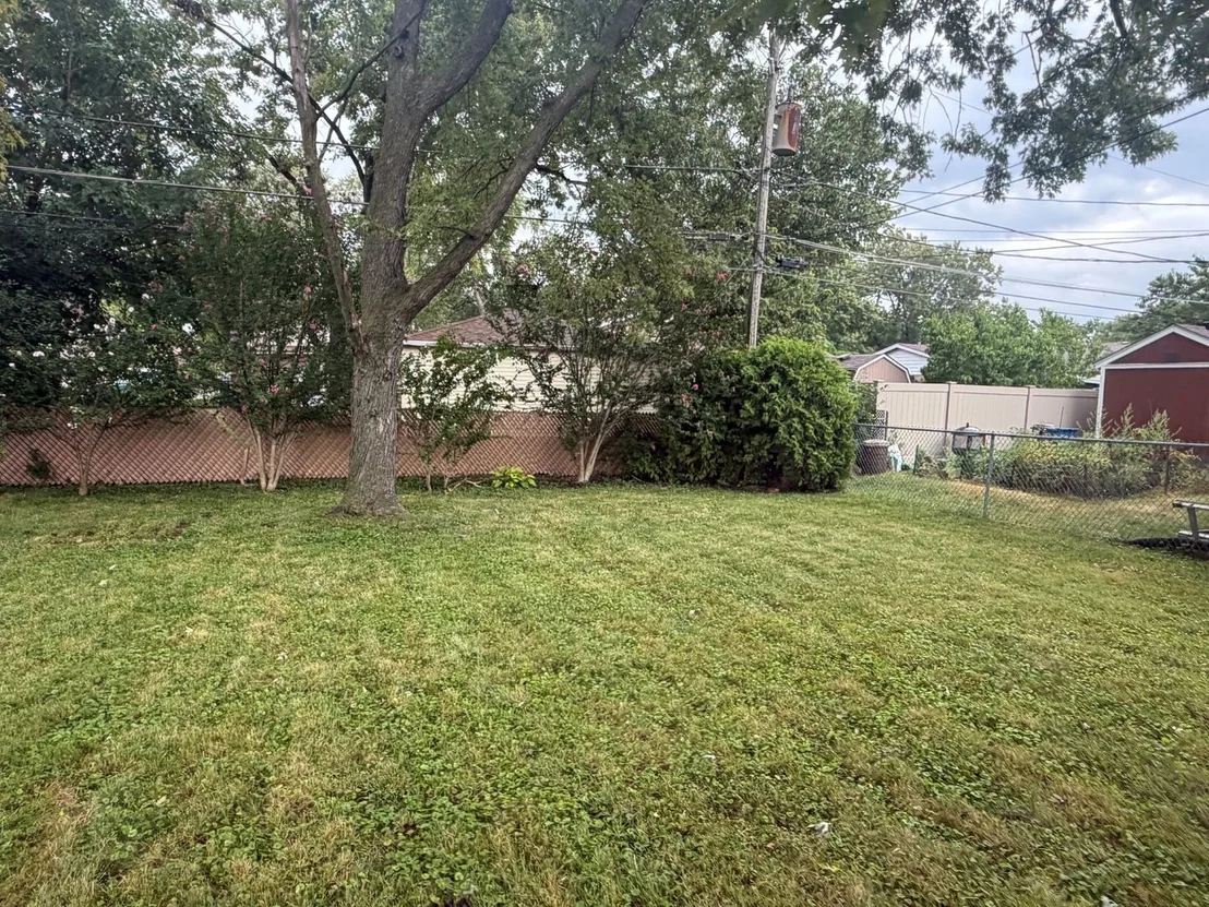Photo of 15239 Hamlin Avenue