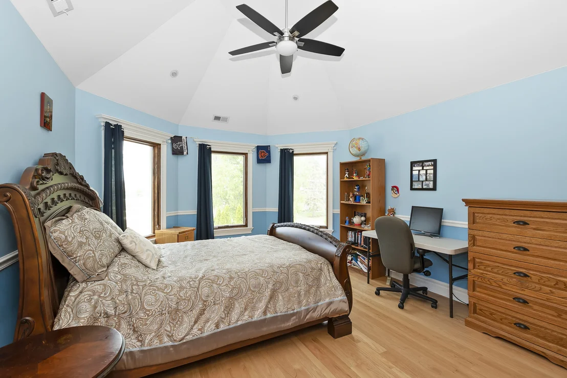 Photo of 2319 Douglas Avenue