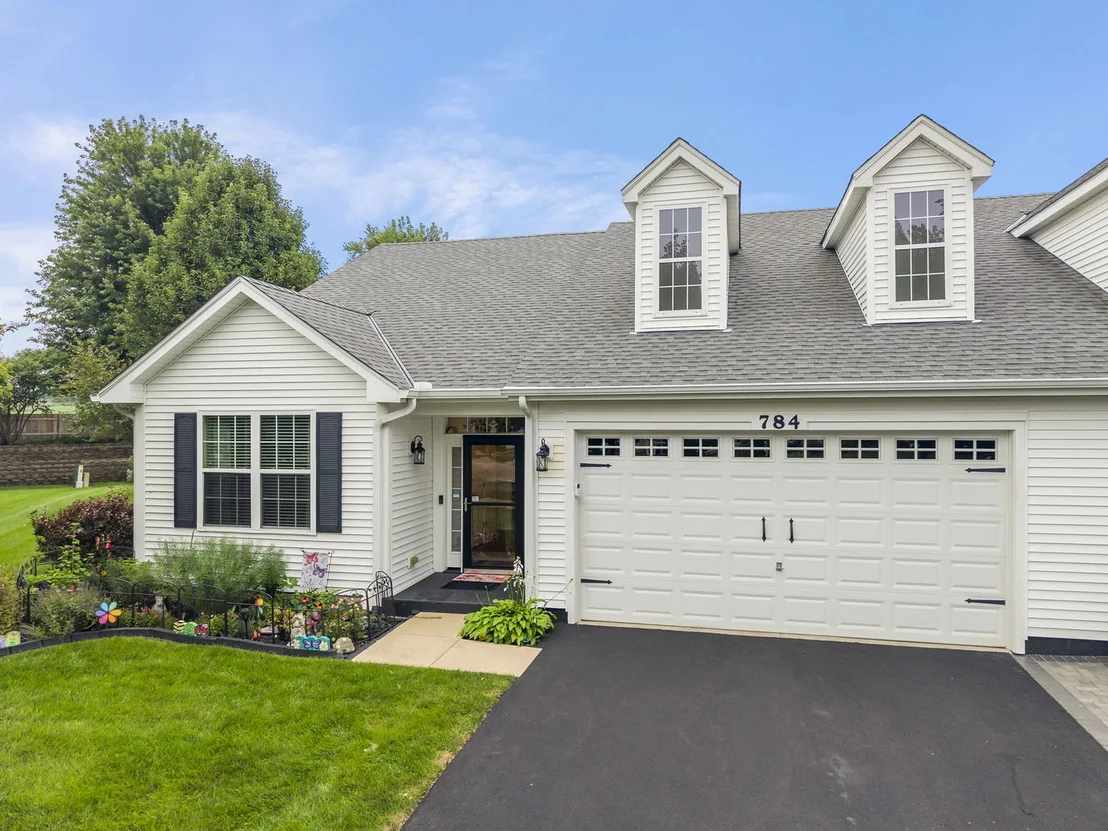 Photo of 784 Bellevue Circle