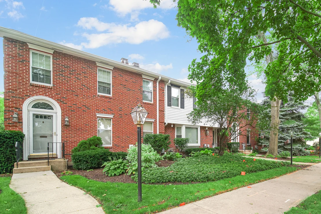 Photo of 9054 Forestview Road
