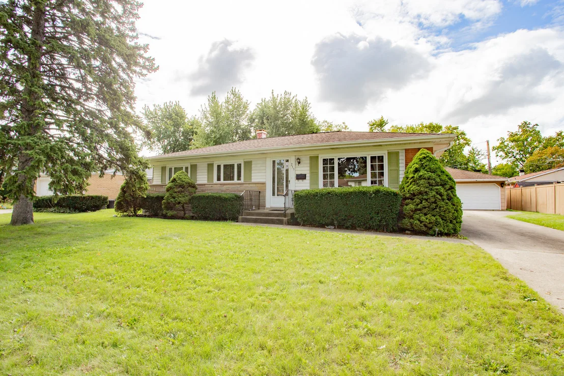 Photo of 255 W Walnut Avenue