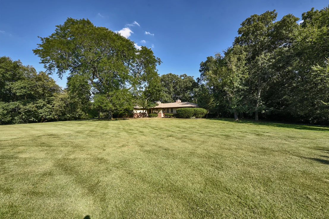 Photo of 105 Lomond Drive