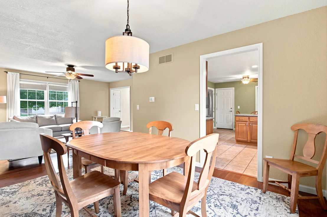 Photo of 613 Sycamore Drive