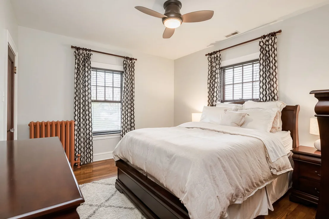 Photo of 735 Clinton Place