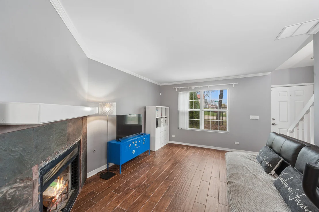 Photo of 445 Le Parc Circle