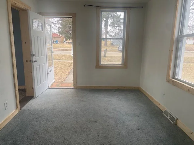 Photo of 215 W 5th Street