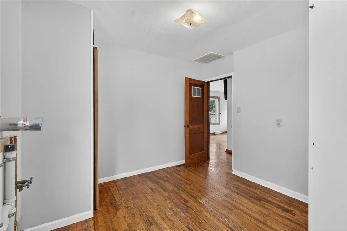 Photo of 302 Harlem Road