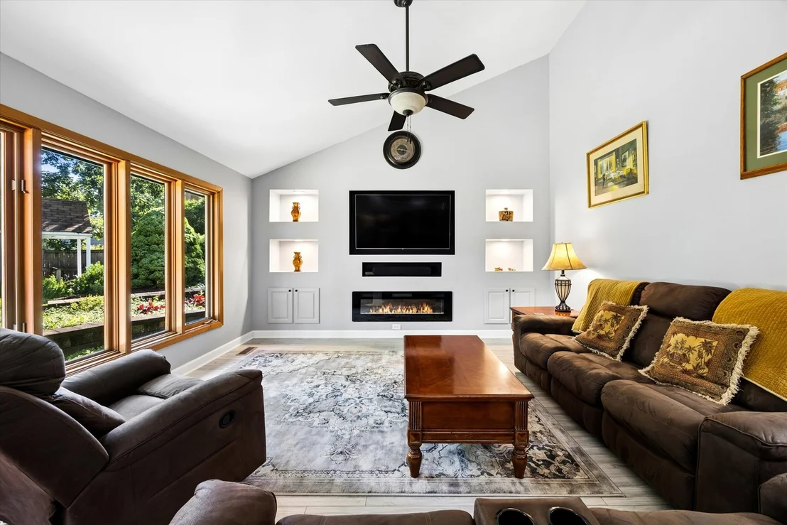 Photo of 1153 Brighton Road