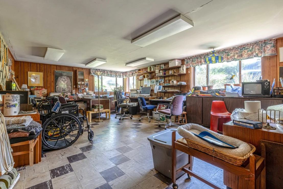 Photo of 9320 Forestview Road
