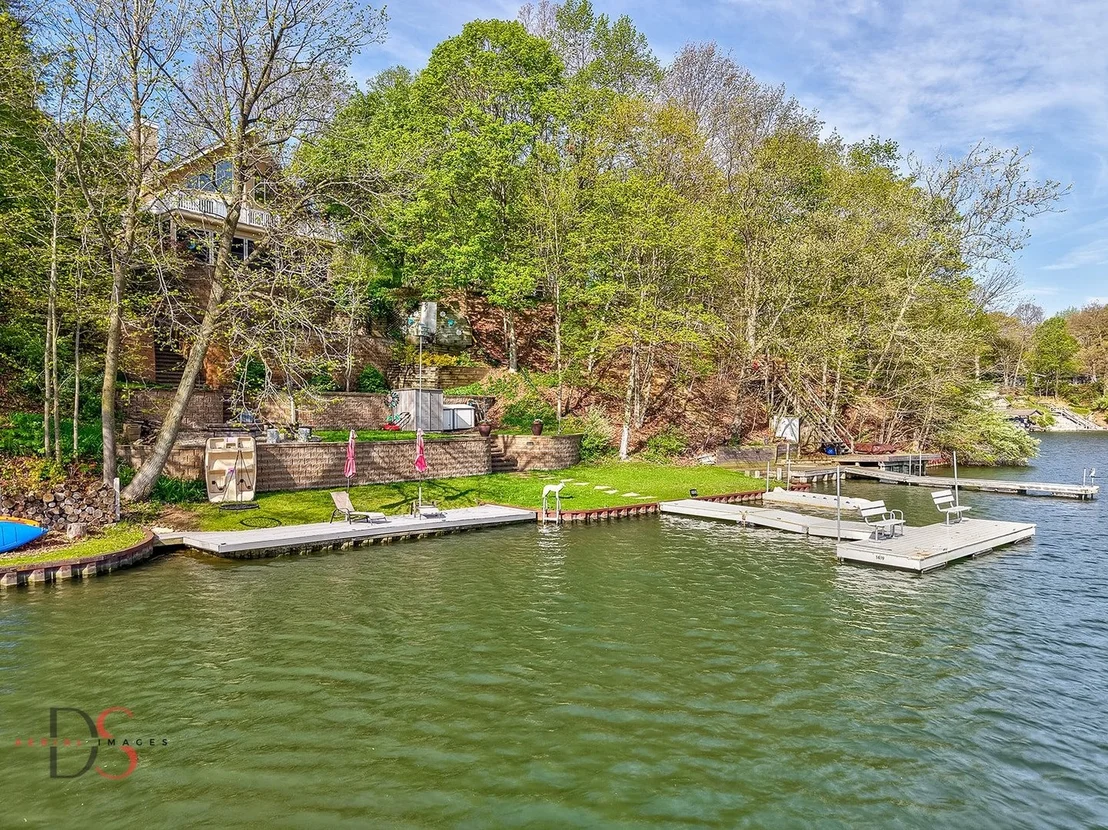 Photo of 1419 Shoreline Drive