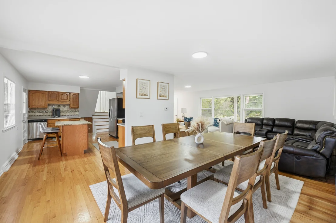 Photo of 2401 Rohlwing Road