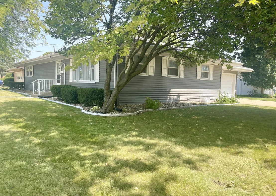 Photo of 2405 Plum Street