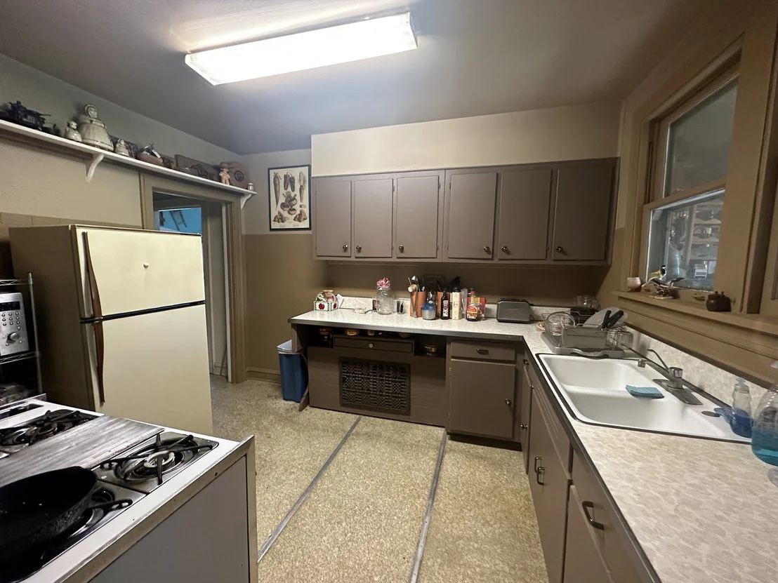 Photo of 1606 Henry Avenue