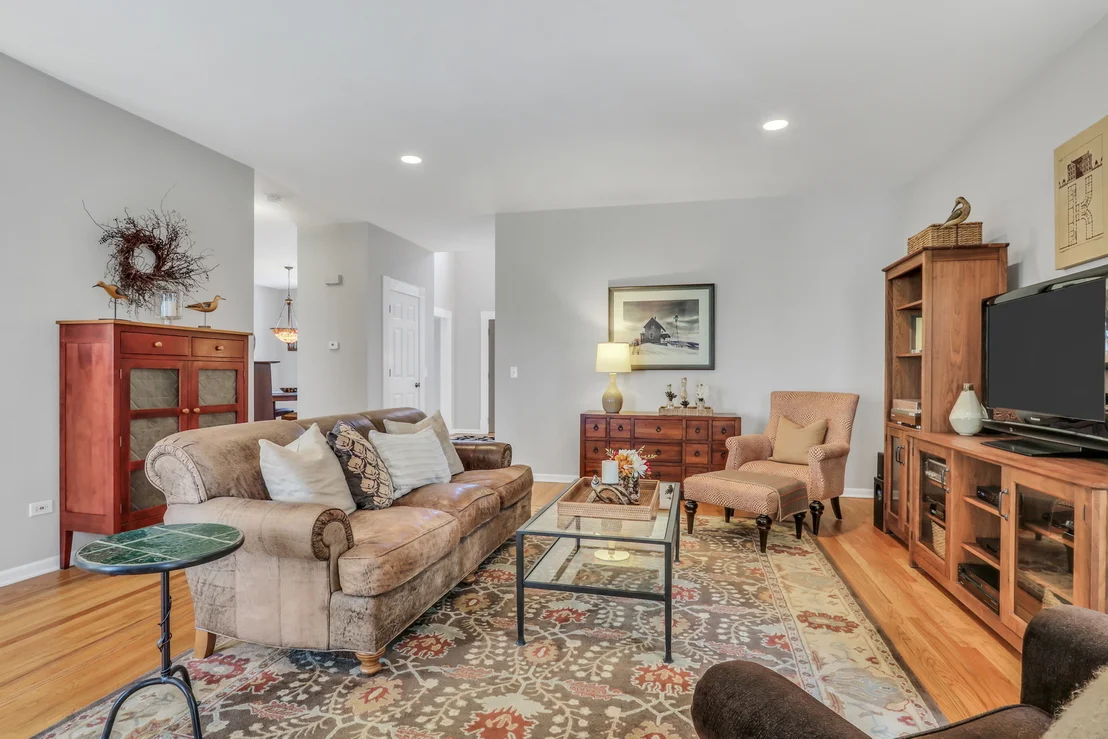 Photo of 983 Mount Vernon Drive