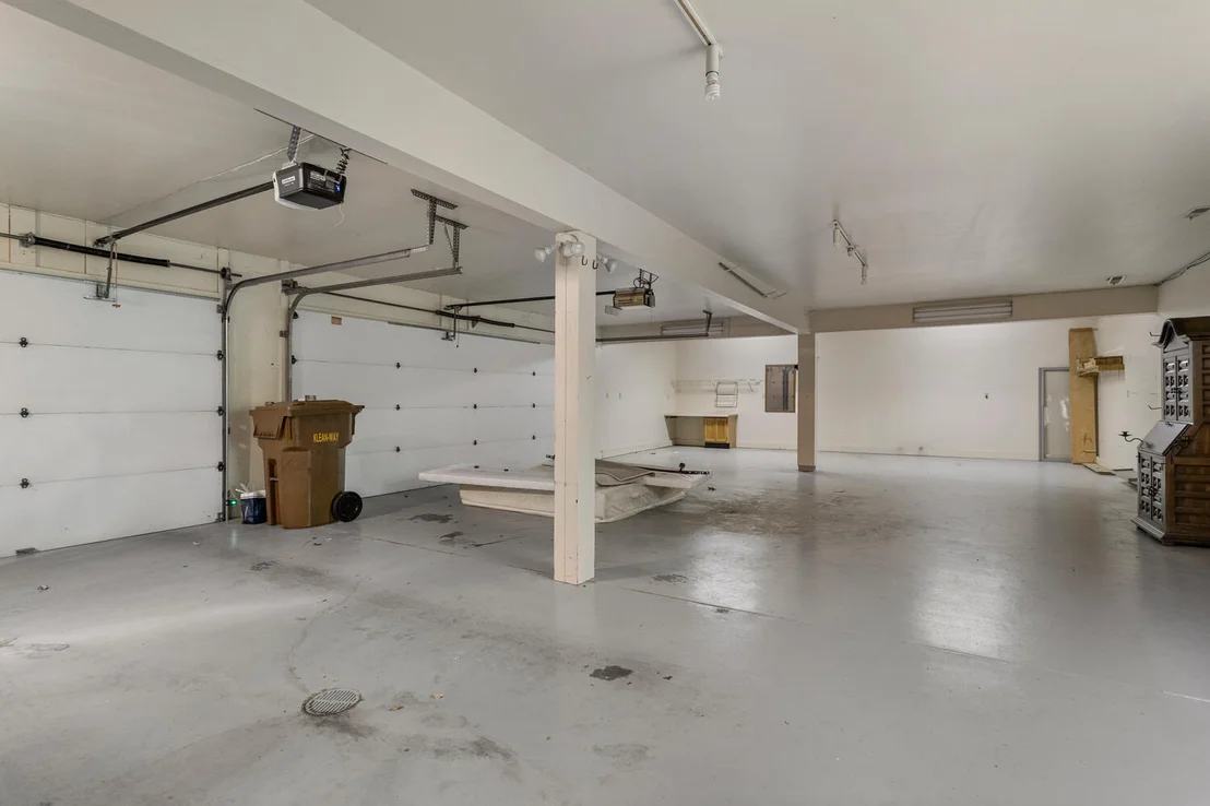 Photo of 4002 Lakepoint Road