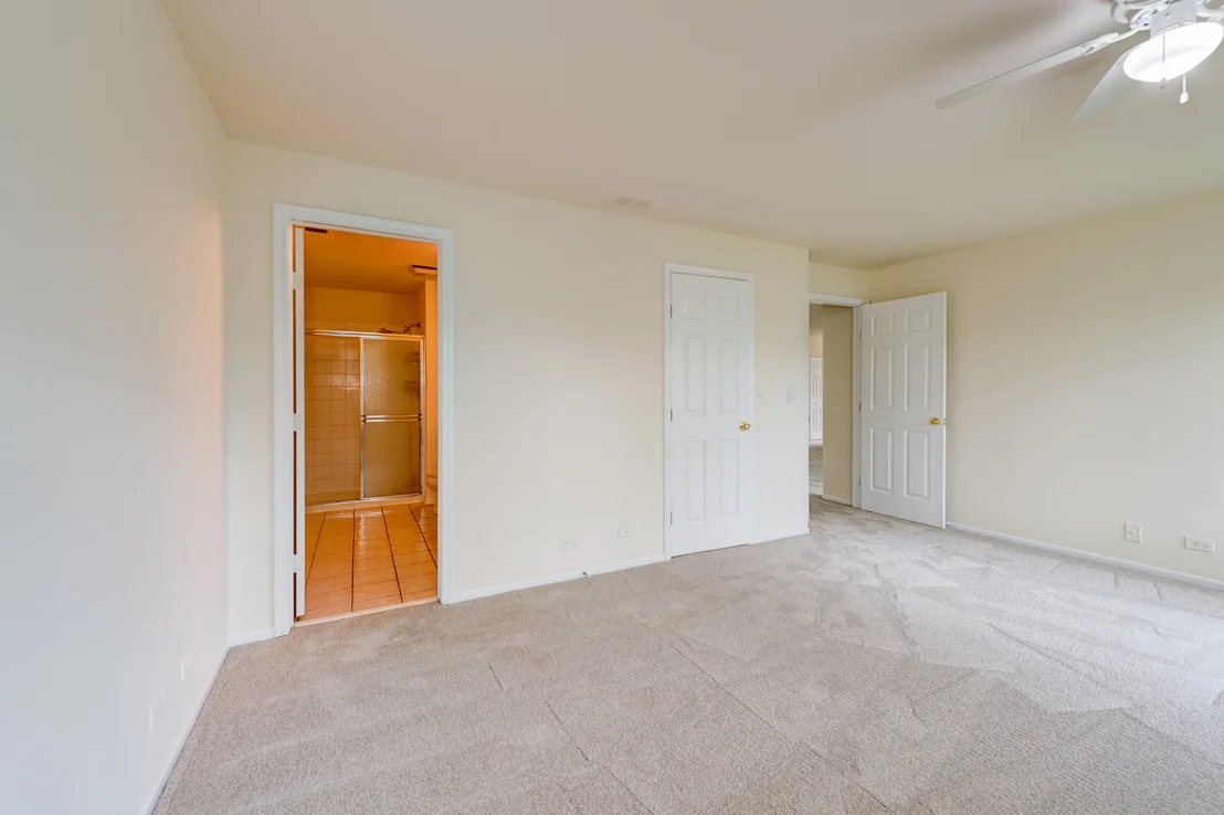 Photo of Unit 2 at 338 Ashford Circle