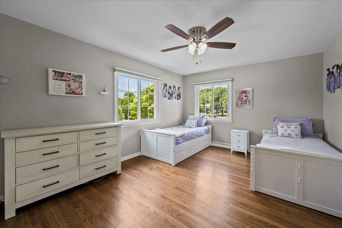 Photo of 1042 Gordon Terrace