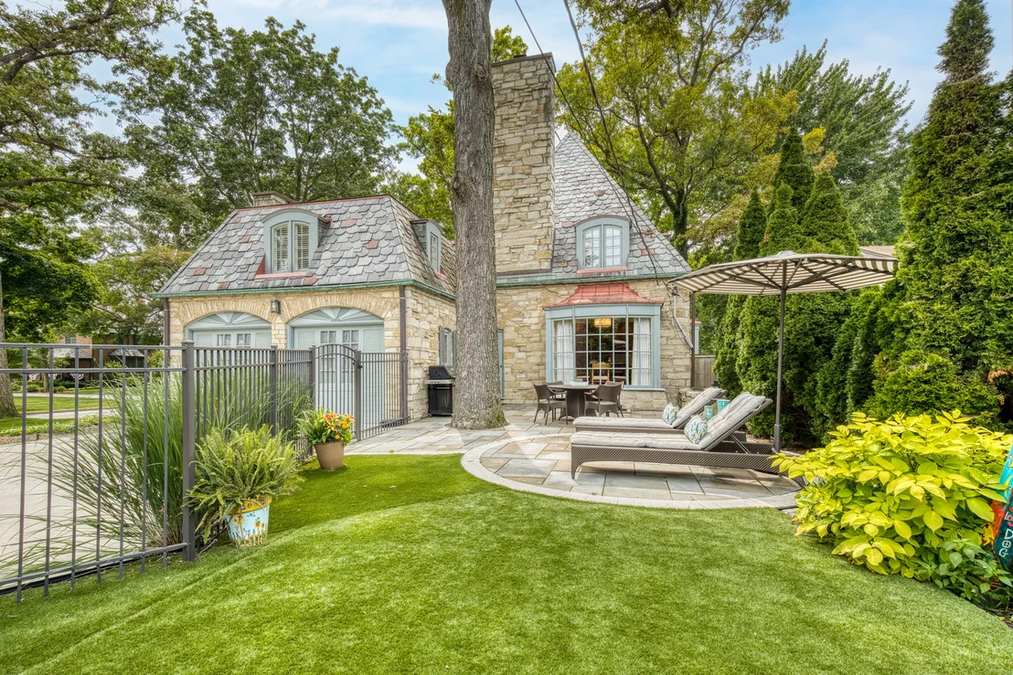 Photo of 1339 Forest Avenue