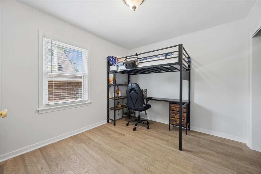 Photo of 116 W Park Drive