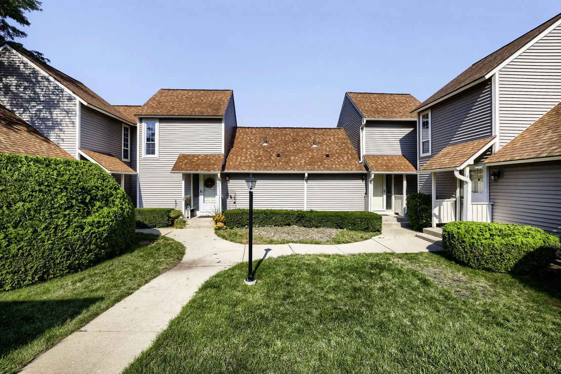Photo of 901 Vose Drive