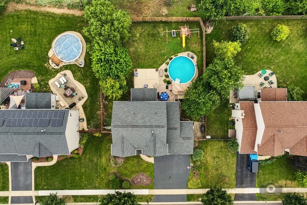 Photo of 437 Raintree Drive