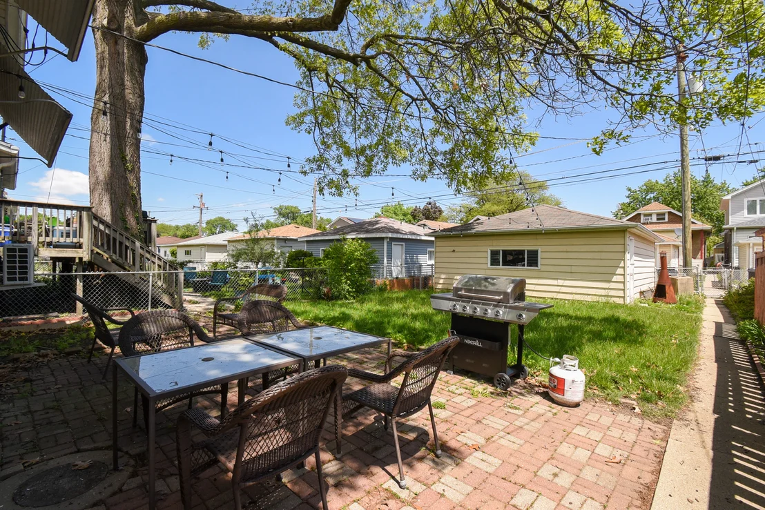 Photo of 1437 Maple Avenue