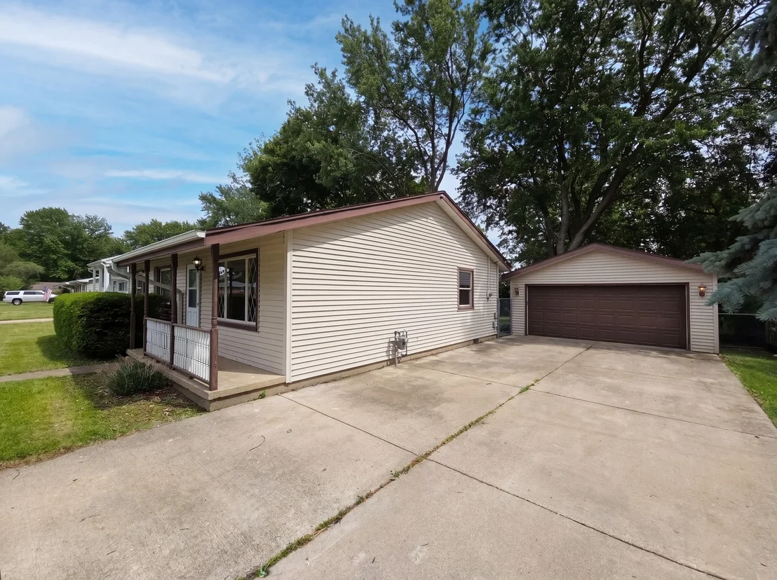 Photo of 400 Phyllis Avenue