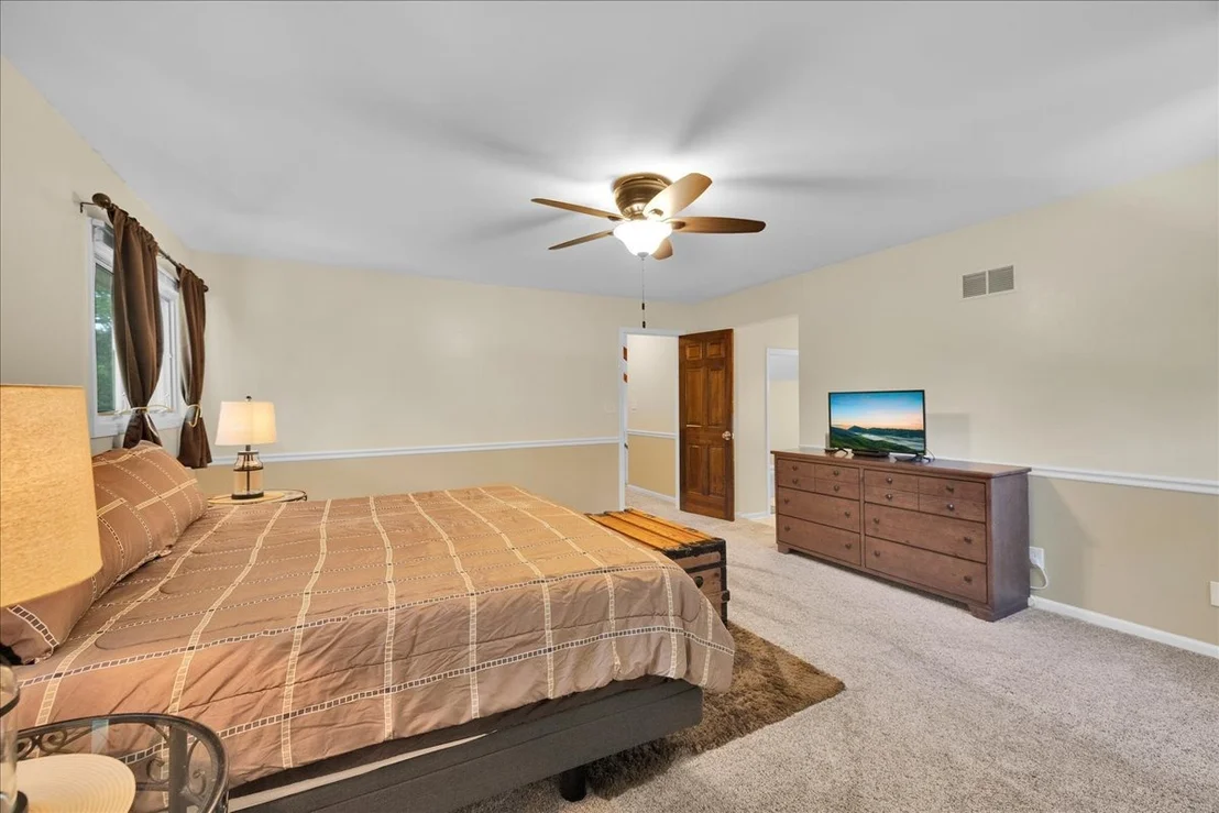 Photo of 41W210 Mare Lane