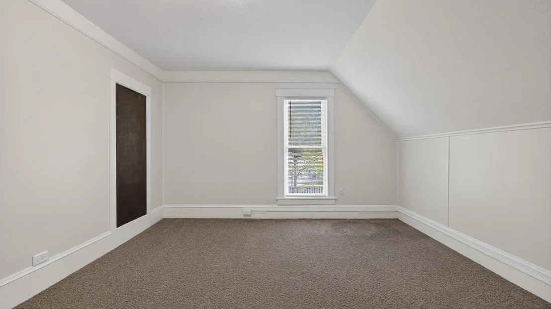 Photo of 1214 Wall Street