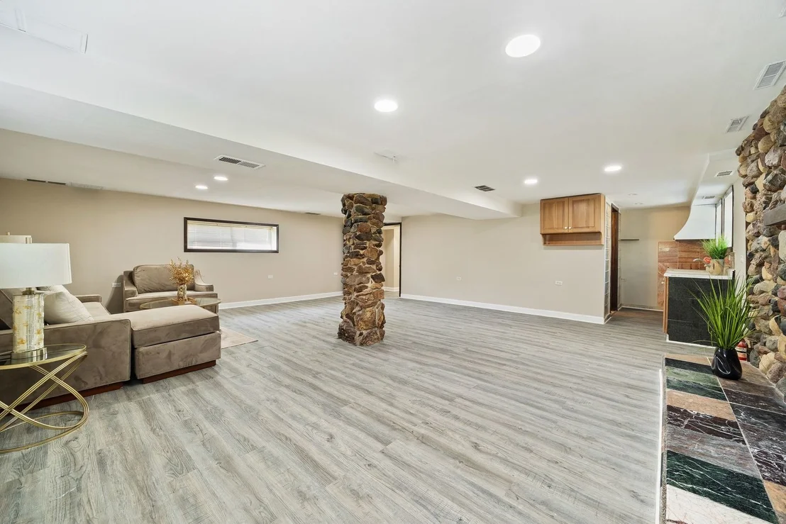 Photo of 564 W Harrison Road