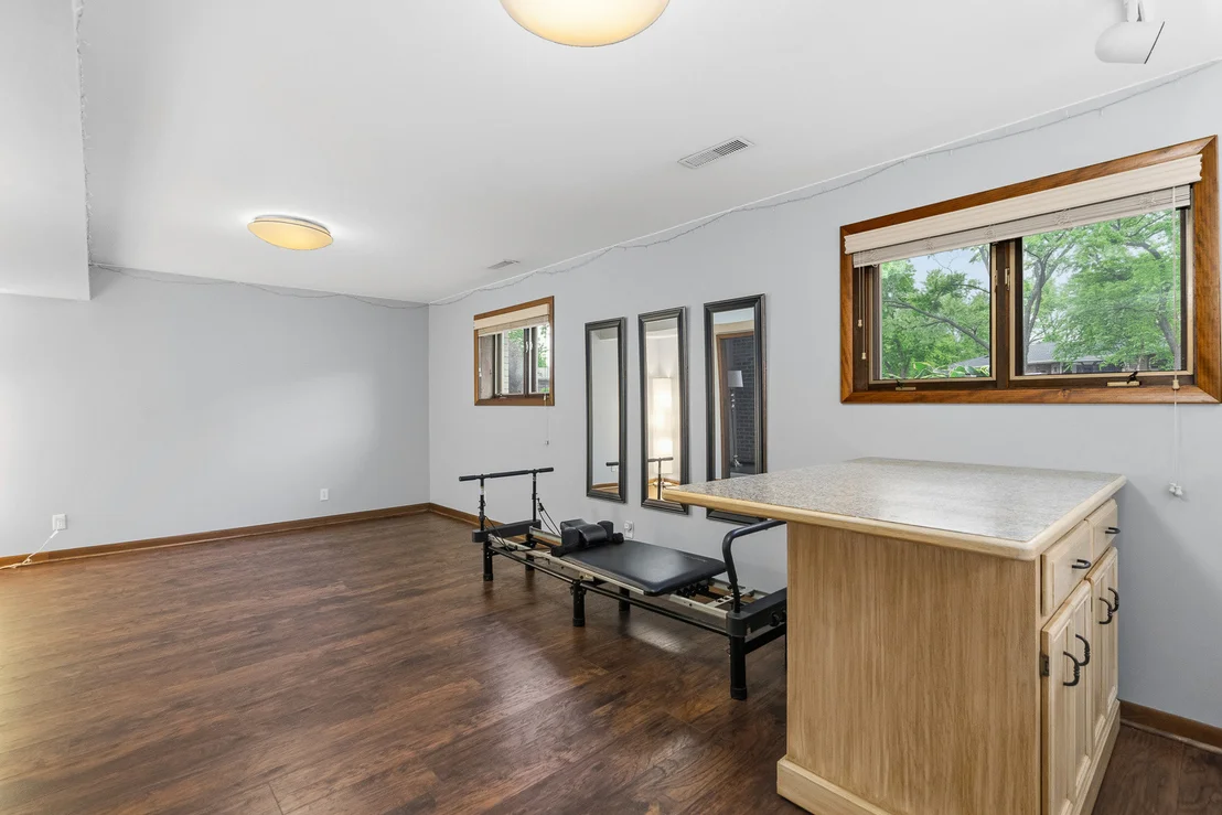 Photo of 1107 VALLEY Lane