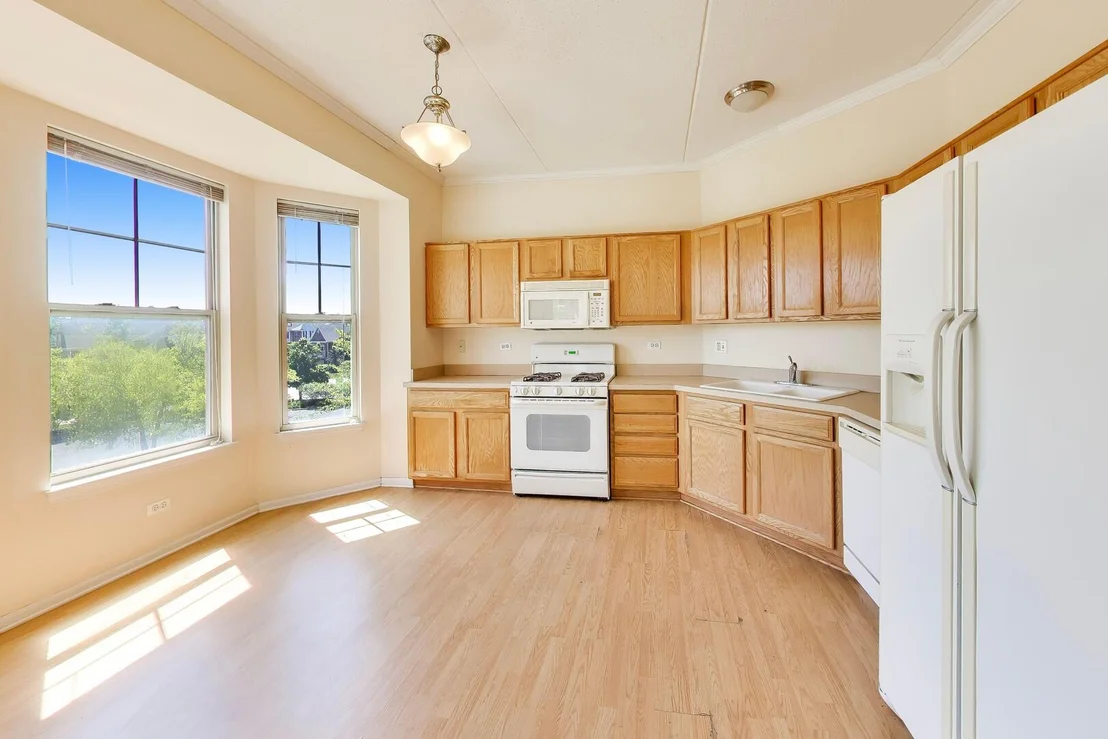 Photo of Unit 307 at 511 Prestwick Lane