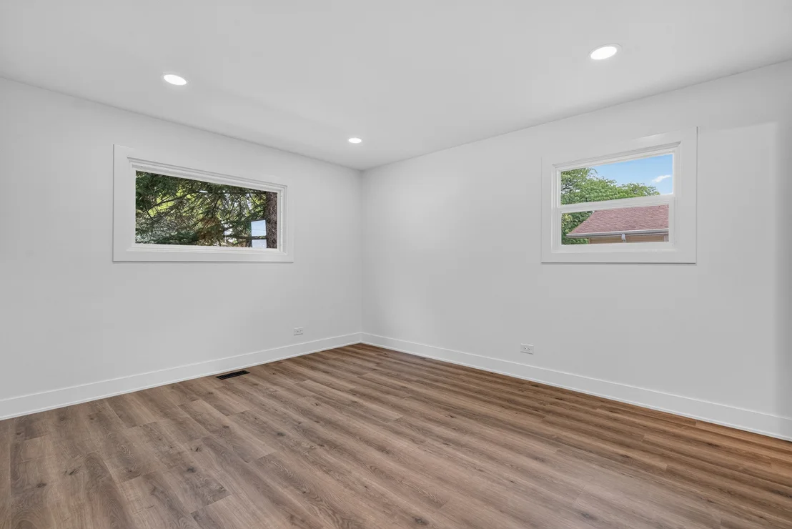 Photo of 405 W Newport Road