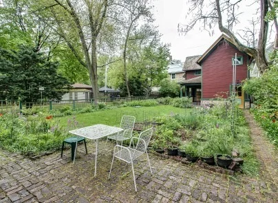 Photo of 1244 FOREST Avenue