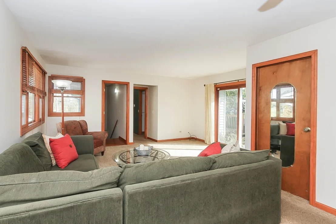 Photo of 255 N OAK Avenue