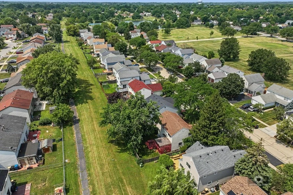 Photo of 1841 Grosse Pointe Circle