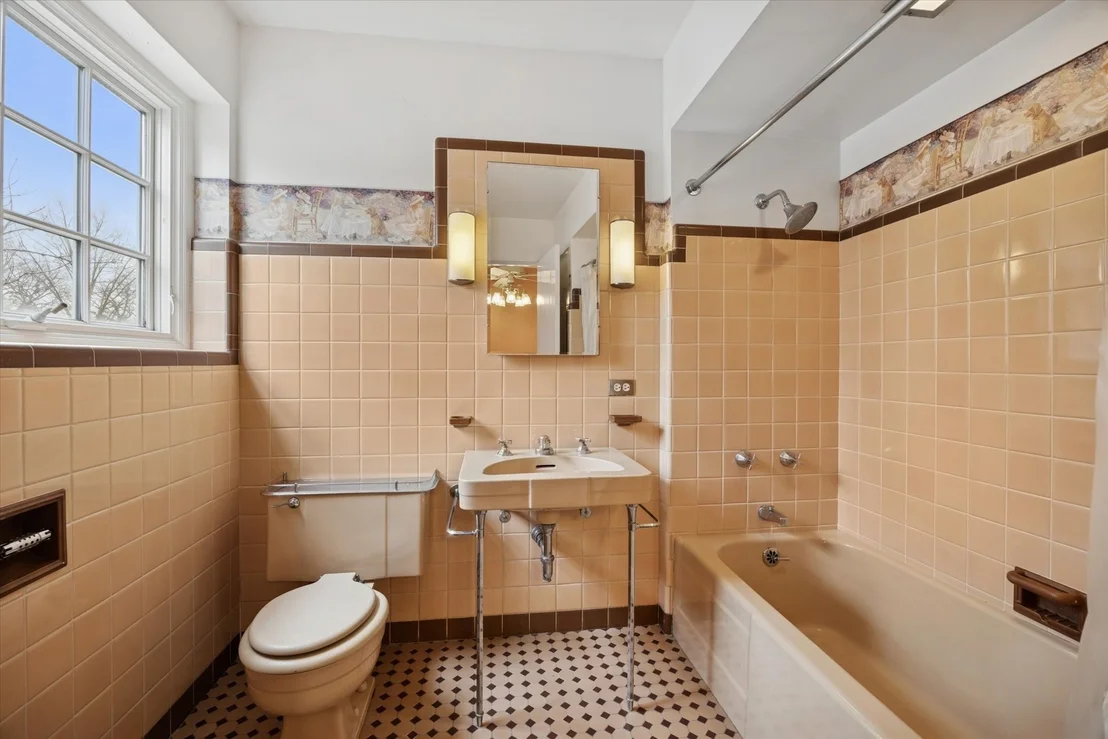 Photo of 220 Maplewood Road