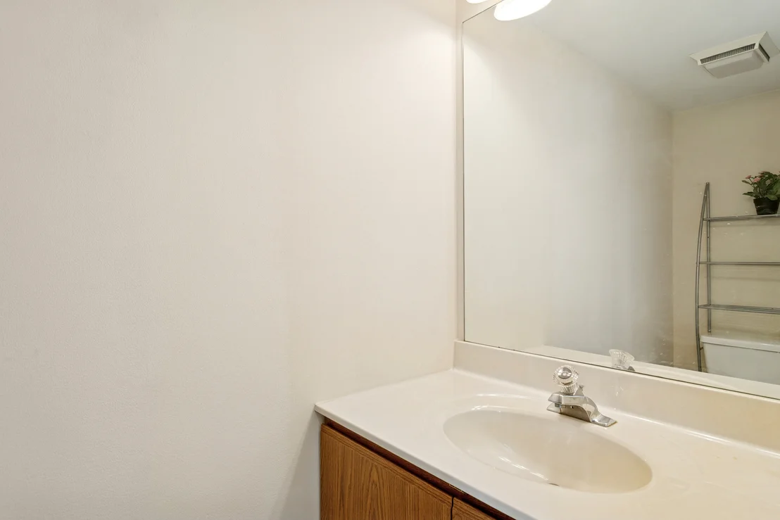 Photo of 988 Ridgefield Lane