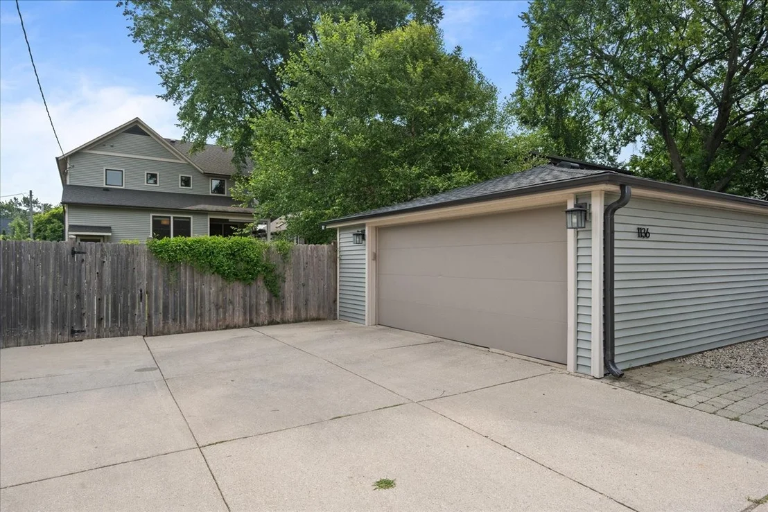Photo of 1136 Florence Avenue