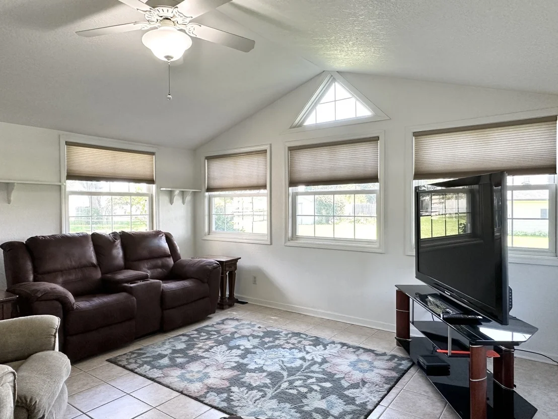 Photo of 1130 Cardinal Drive